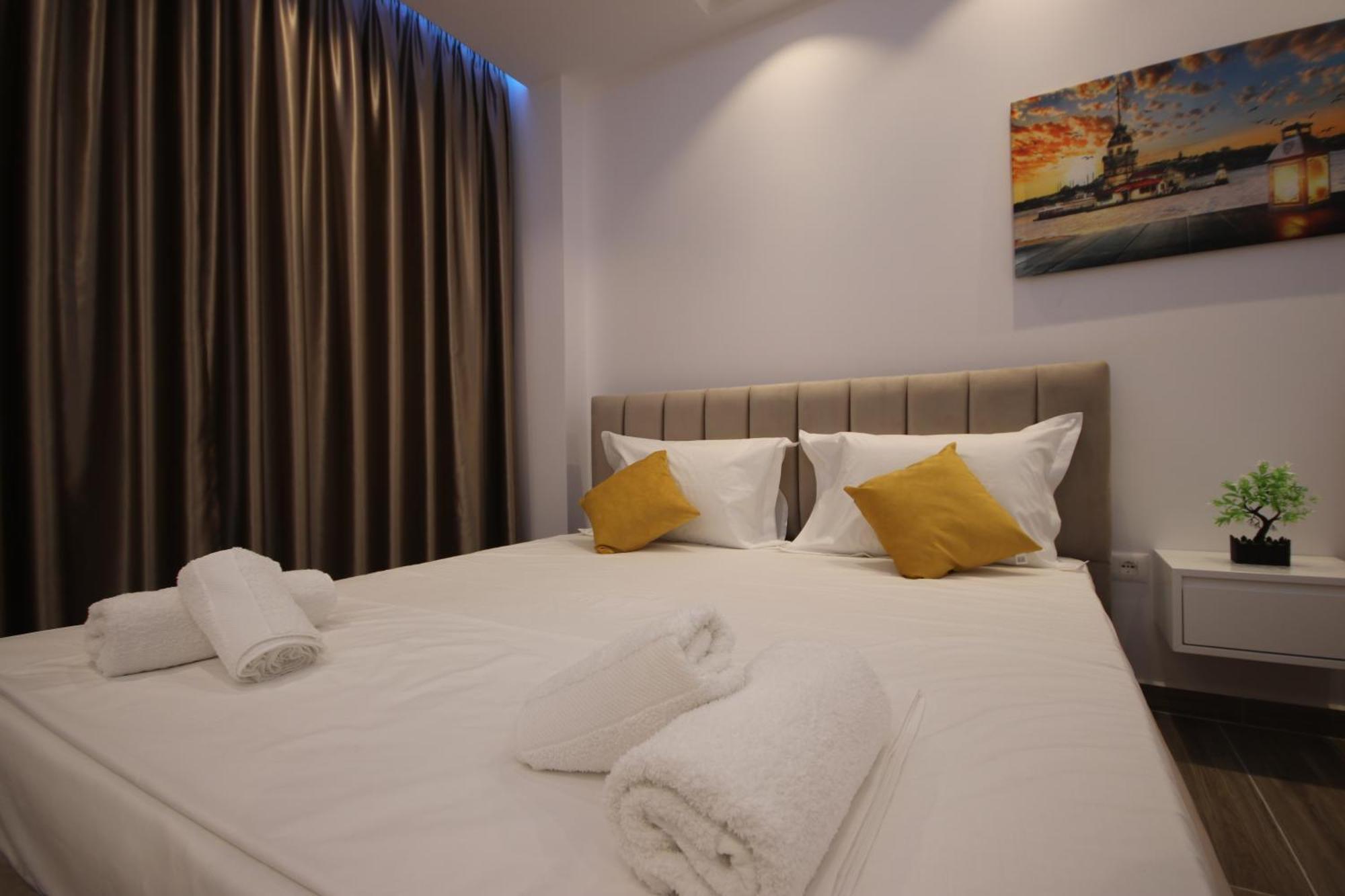 Klea Rooms Himarë Exterior foto