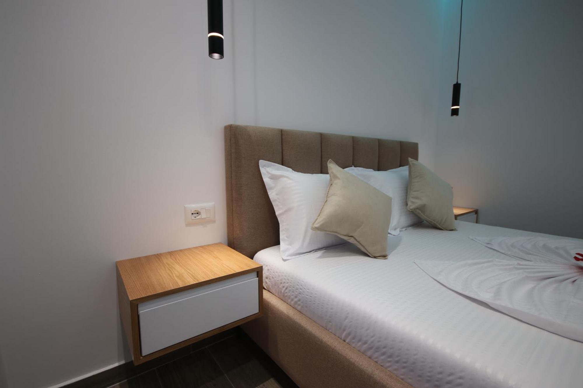 Klea Rooms Himarë Exterior foto