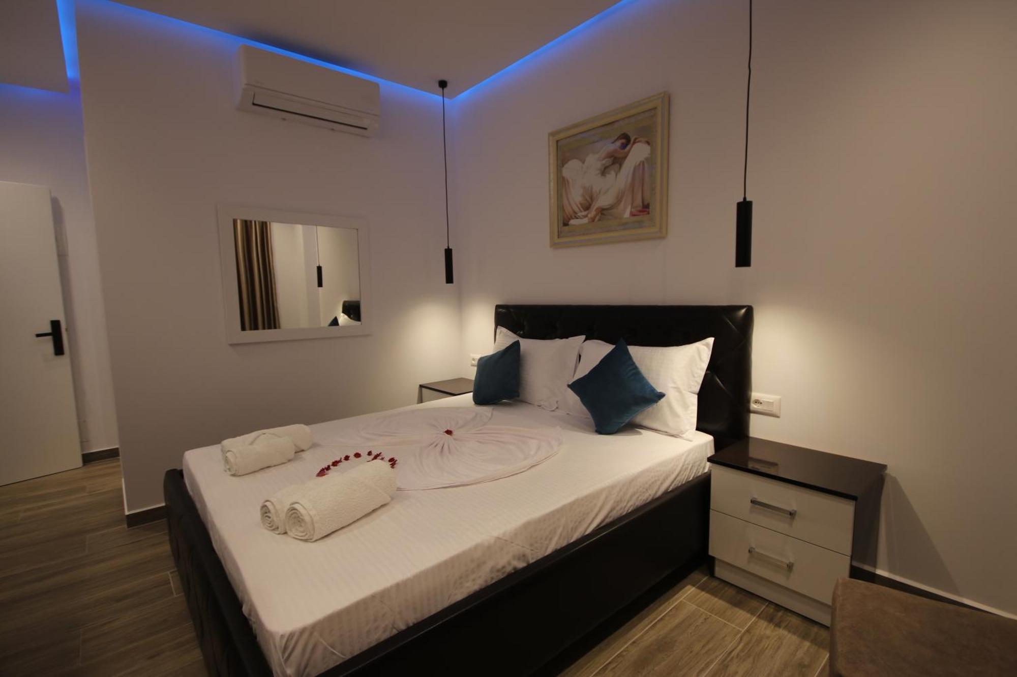 Klea Rooms Himarë Exterior foto